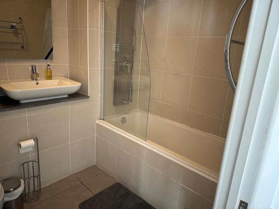 Flat 303 One Bedroom Apartment Бирмингем Экстерьер фото
